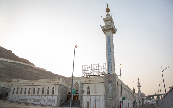 Masjid al-Khaif, Mina, Saudi Arabia – a historic mosque where Prophet Muhammad (PBUH) prayed during Hajj, located at the foot of the mountains in Mina.