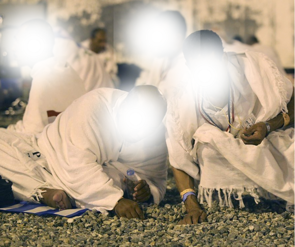 Collecting-pebbles-in-Muzdalifah